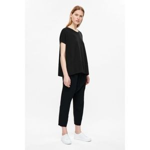 COS BLACK SQUARE CUT JERSEY TOP
